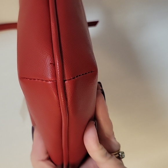Kenneth Cole Reaction NWT Crossbody, Red - Picture 5 of 9